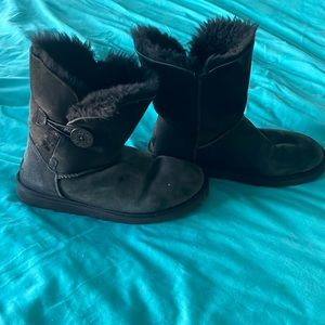 Ugg size 9 black wide button boots